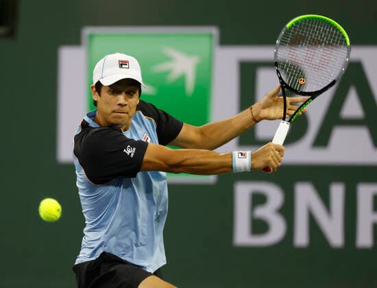 October 09, 2021 Mackenzie McDonald returns a shot against Daniil Medvedev of Russia during the 2021 BNP Paribas Open at Indian Wells Tennis Garden in Indian Wells, California. Mandatory Photo Credit : CSM Indian Wells United States of America - ZUMAc04_ 20211009_zaf_c04_576 Copyright: xCharlesxBausx