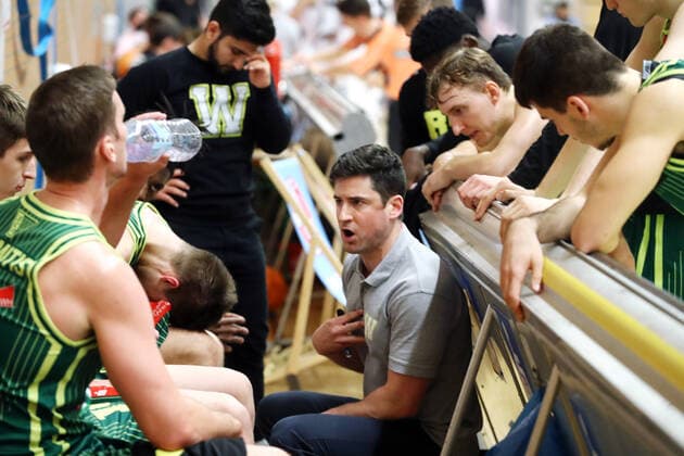 Rheinstars vs. Wedel Rheinstars Köln vs. SC Rist Wedel, Basketball, BARMER 2. Basketball Bundesliga ProB, Mitte: Trainer Stephan Blode (Rist), 09.10.2021,