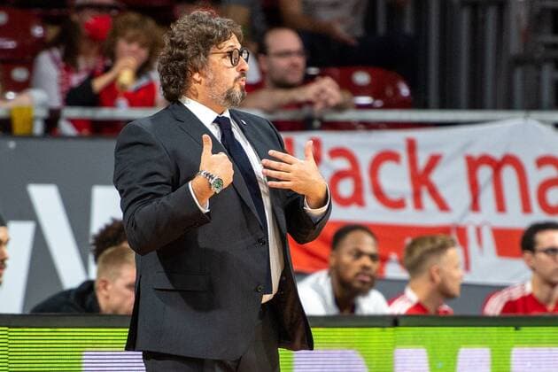 Head Coach Andrea Trinchieri (FC Bayern), FC Bayern Basketball vs. Loewen Braunschweig, easyCredit BBL, 10.10.2021 Muenchen Bayern Deutschland