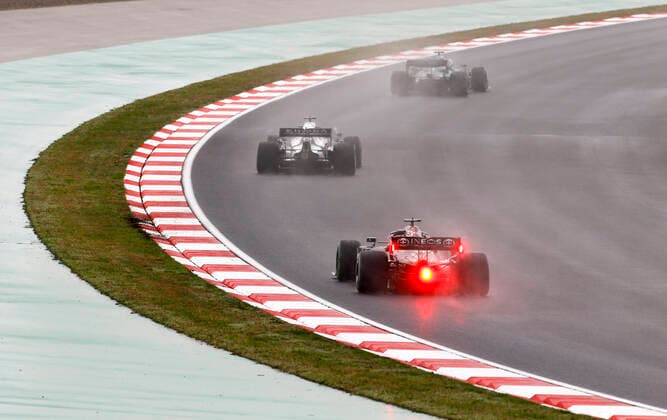 44 Lewis Hamilton (GBR, Mercedes-AMG Petronas F1 Team), F1 Grand Prix of Turkey at Intercity Istanbul Park on October 10, 2021 in Istanbul, Turkey. (Photo by HOCH ZWEI) Istanbul Turkey