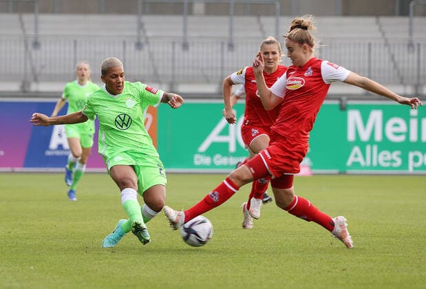 VfL-Frauen vs Köln Fußball, Frauen, Saison 21 22, Flyeralarm Bundesliga, 5. Spieltag, VfL Wolfsburg vs 1. FC Köln, Bild zeigt: Shanice van de Sanden (VfL, 22) Wolfsburg