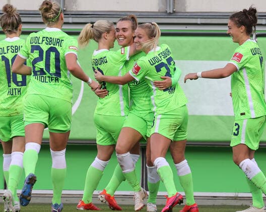 VfL-Frauen vs Köln Fußball, Frauen, Saison 21 22, Flyeralarm Bundesliga, 5. Spieltag, VfL Wolfsburg vs 1. FC Köln, Bild zeigt: Jubel über das Tor zum 2:0 für den VfL durch Jill Roord (VfL, 14) Wolfsburg