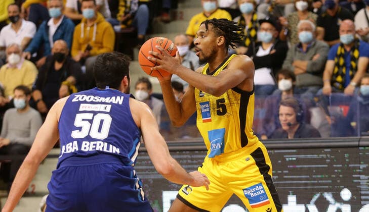 Ludwigsburg , Basketball easycredit BBL Bundesliga . MHP Riesen Ludwigsburg vs. Alba Berlin , Justin Simon ( Riesen )