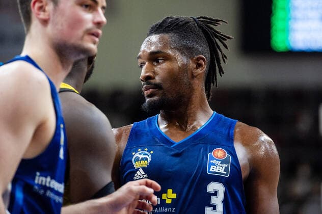 Jaleen Smith (ALBA Berlin 3) beim BBL-Spiel: MHP Riesen Ludwigsburg - ALBA Berlin am 10.10.2021 in Ludwigsburg (MHPArena) Deutschland Ludwigsburg. 10.10.21 Basketball , 10.10.2021, Ludwigsburg (Deutschland)