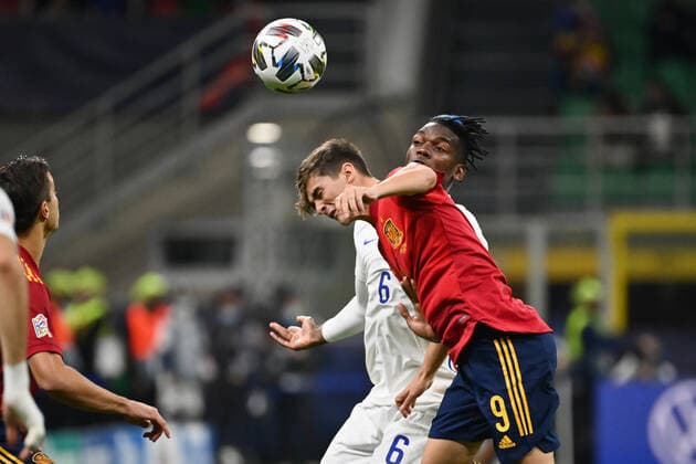 Photo LaPresse - Massimo Paolone October, 10 2021 Milan, Italy soccer Spain vs France - Nations League Final Season 2020 2021 - San Siro Stadium of Milan. In the pic: Paul Pogba (France) competes for the ball with Gavi (Spain)  Copyright: xMassimoxPaolone LaPressex