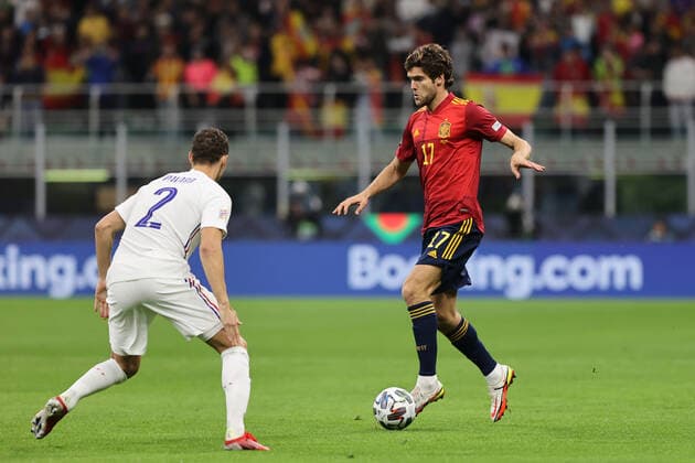 October 10, 2021, Milan, Italy: Marcos Alonso of Spain fights for the ball against Benjamin Pavard of France during the UEFA Nations League Finals 2021 final football match between Spain and France at Giuseppe Meazza Stadium, Milan, Italy on October 10, 2021 football UEFA Nations League match - Final - Spain vs France, Milan, Italy  - ZUMAl164 20211010_zsa_l164_291 Copyright: xFabrizioxCarabellix