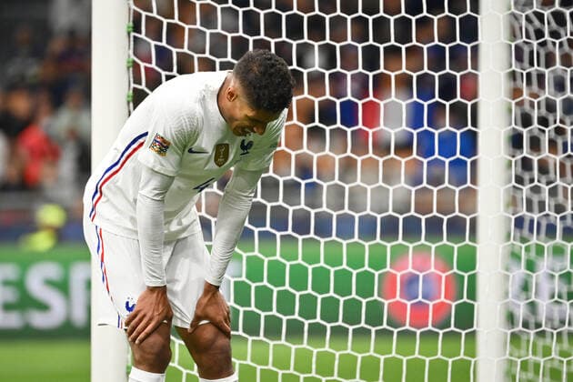 Photo LaPresse - Massimo Paolone October, 10 2021 Milan, Italy soccer Spain vs France - Nations League Final Season 2020 2021 - San Siro Stadium of Milan. In the pic: Raphael Varane (France) injured  Copyright: xMassimoxPaolone LaPressex