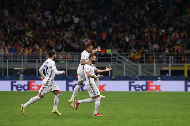 Milan, Italy, 10th October 2021. Karim Benzema of France celebrates with team mates after scoring to level the game at 1-1 during the UEFA Nations League match at Stadio Giuseppe Meazza, Milan. Picture credit should read: Jonathan Moscrop Sportimage EDITORIAL USE ONLY. No use with unauthorised audio, video, data, fixture lists, club league logos or live services. Online in-match use limited to 120 images, no video emulation. No use in betting, games or single club league player publications. SPI-1236-0025
