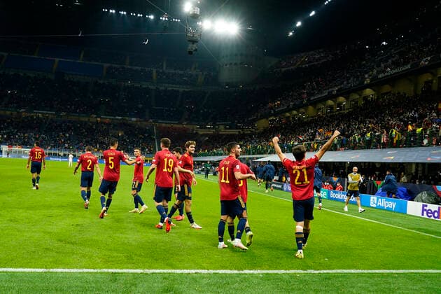 ESP: Spain - France. UEFA Nations League 2021 Final Mikel Oyarzabal of Spain celebrates his goal with his teammates during the UEFA Nations League match between Spain and France played at San Siro Stadium on October 10, 2021 in Milan, Italy. kpng Copyright: xPRESSINPHOTOx PS_211010_032