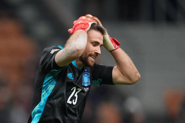 ESP: Spain - France. UEFA Nations League 2021 Final Unai Simon of Spain during the UEFA Nations League match between Spain and France played at San Siro Stadium on October 10, 2021 in Milan, Italy. kpng Copyright: xPRESSINPHOTOx PS_211010_034