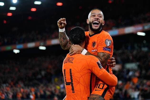 Sport Themen der Woche KW41 Sport Bilder des Tages ROTTERDAM - (lr) Virgil van Dijk of Holland, Memphis Depay of Holland celebrate the 1-0 during the World Cup qualifier match between the Netherlands and Gibraltar at Feyenoord Stadium de Kuip on October 11, 2021 in Rotterdam, Netherlands. TOM BODE MULTIMEDIA FIFA World Cup, WM, Weltmeisterschaft, Fussball Qualifier 2021 2022 xVIxANPxSportx xTomxBodexMultimediaxIVx *** ROTTERDAM lr Virgil van Dijk of Holland, Memphis Depay of Holland celebrate the 1 0 during the World Cup qualifier match between the Netherlands and Gibraltar at Feyenoord Stadium de Kuip on October 11, 2021 in Rotterdam, Netherlands TOM BODE MULTIMEDIA FIFA World Cup Qualifier 2021 2022 xVIxANPxSportx xTomxBodexMultimediaxIVx 439022353