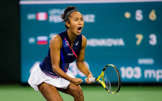 October 10, 2021, INDIAN WELLS, UNITED STATES: Leylah Fernandez of Canada in action during the third round at the 2021 BNP Paribas Open WTA, Tennis Damen 1000 tennis tournament against Anastasia Pavlyuchenkova of Russia INDIAN WELLS UNITED STATES - ZUMAa181 20211010_zaa_a181_424 Copyright: xRobxPrangex