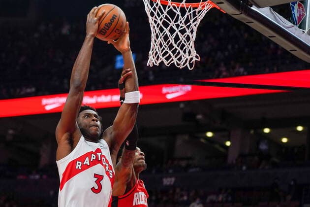 October 11, 2021, Toronto, on, Canada: Toronto Raptors forward OG Anunoby (3) scores a slam dunk against Houston Rockets guard Kevin Porter Jr. (3) during first half NBA, Basketball Herren, USA preseason basketball action in Toronto on Monday, Oct. 11, 2021. Canada News - October 11, 2021  - ZUMAc35_ 20211011_zaf_c35_040 Copyright: xEvanxBuhlerx