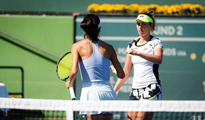 Mandatory Credit: Photo by Rob Prange Shutterstock (12524633ds) Elise Mertens of Belgium & Su-Wei Hsieh of Chinese Taipeh playing doubles at the 2021 BNP Paribas Open WTA, Tennis Damen 1000 tennis tournament BNP Paribas Open, Tennis, Day 6, Indian Wells Tennis Garden, California, USA - 11 Oct 2021 BNP Paribas Open, Tennis, Day 6, Indian Wells Tennis Garden, California, USA - 11 Oct 2021 Copyright: xRobxPrange Shutterstockx 12524633ds