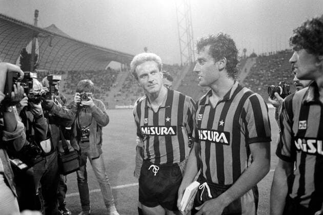 18.08.84 FC Bayern München - Inter Mailand Deutschland, München, 18.08.1984, Fussball, Testspiel, FC Bayern München - Inter Mailand: Karl-Heinz Rummenigge (Inter Mailand). *** 18 08 84 FC Bayern Munich Inter Milan Germany, Munich, 18 08 1984, Football, Test Match, FC Bayern Munich Inter Milan Karl Heinz Rummenigge Inter Milan