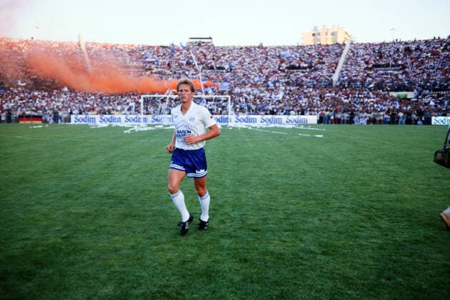 05.08.86 Olympique Marseille - AS Monaco Frankreich, Marseille, 05.08.1986, Fussball, Olympique Marseille - AS Monaco (3:1): Karlheinz Förster (Olympique Marseille). *** 05 08 86 Olympique Marseille AS Monaco France, Marseille, 05 08 1986, Football, Olympique Marseille AS Monaco 3 1 Karlheinz Förster Olympique Marseille