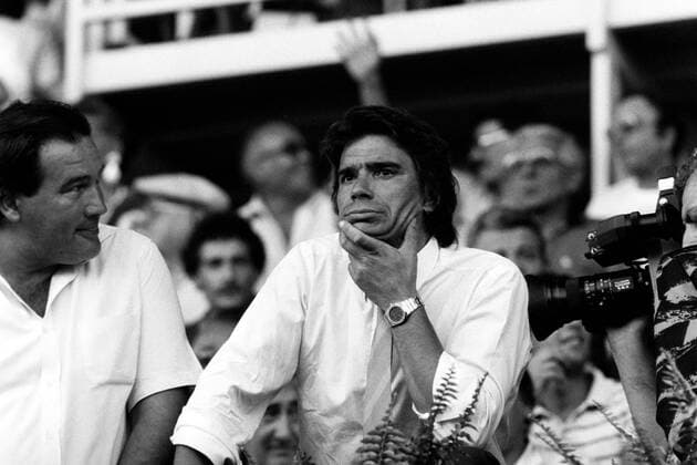 05.08.86 Olympique Marseille - AS Monaco Frankreich, Marseille, 05.08.1986, Fussball, Olympique Marseille - AS Monaco (3:1): Bernard Tapie (Präsident Olympique Marseille). *** 05 08 86 Olympique Marseille AS Monaco France, Marseille, 05 08 1986, Football, Olympique Marseille AS Monaco 3 1 Bernard Tapie President Olympique Marseille