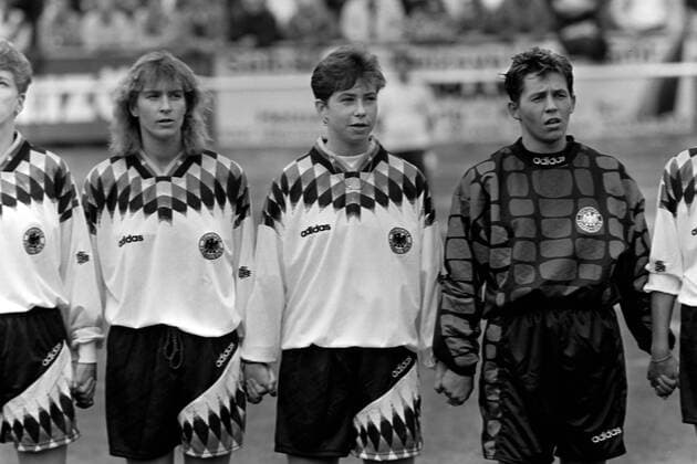 21.09.94 Frauen Deutschland - Kroatien Deutschland, Sindelfingen, 21.09.1994, Frauen Fussball, EM Qualifikation, DFB Deutschland - Kroatien (8:0): v.l. Martina Voss, Maren Meinert, Elke Walter (alle Deutschland). *** 21 09 94 Women Germany Croatia Germany, Sindelfingen, 21 09 1994, Women Football, European Championship Qualification, DFB Germany Croatia 8 0 v l Martina Voss, Maren Meinert, Elke Walter all Germany