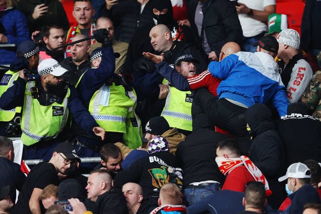 England v Hungary 12 October 2021, London - International Football - World Cup Qualifier - England v Hungary - Police clash with Hungary fans - Photo: Charlotte Wilson Offside. London UK Copyright: xCharlottexWilsonx xOffsidexOffside