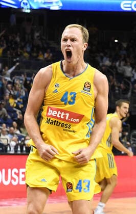 Sport Themen der Woche KW41 Basketball, Herren, Saison 2021 2022, Turkish Airlines EuroLeague (3. Spieltag), Alba Berlin - Fenerbahce Beko Istanbul, Luke Sikma (Alba Berlin), 12.10. 2021, *** Basketball, Men, 2021 2022 season, Turkish Airlines EuroLeague 3 matchday , Alba Berlin Fenerbahce Beko Istanbul, Luke Sikma Alba Berlin , 12 10 2021, Copyright: xSebastianxRäppold MatthiasxKochx
