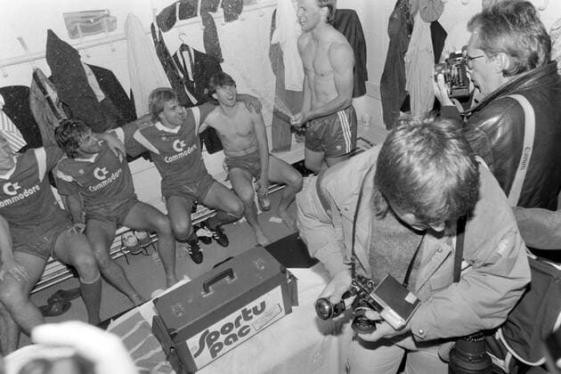 17.06.87 FC Bayern München - FC Schalke 04 Deutschland, München, 17.06.1987, Fussball, Bundesliga, FC Bayern München - FC Schalke 04 (1:0): v.l. Helmut Winklhofer, Hansi Flick, Ludwig Kögl, Hansi Pflügler (alle FC Bayern München). *** 17 06 87 FC Bayern München FC Schalke 04 Germany, Munich, 17 06 1987, Football, Bundesliga, FC Bayern München FC Schalke 04 1 0 f l Helmut Winklhofer, Hansi Flick, Ludwig Kögl, Hansi Pflügler all FC Bayern München