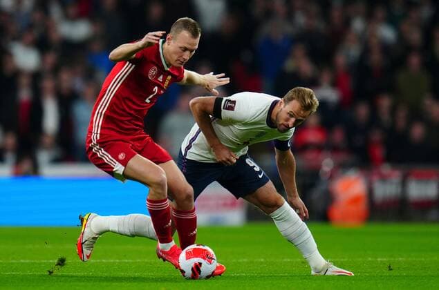 Mandatory Credit: Photo by Javier Garcia Shutterstock (12534018fp) Harry Kane of England battles with Adam Lang of Hungary England v Hungary, FIFA World Cup, WM, Weltmeisterschaft, Fussball 2022 Qualifying, Group I, Football, Wembley Stadium, London, UK - 12 Oct 2021 EDITORIAL USE ONLY No use with unauthorised audio, video, data, fixture lists, club league logos or live services. Online in-match use limited to 120 images, no video emulation. No use in betting, games or single club league player publications. England v Hungary, FIFA World Cup 2022 Qualifying, Group I, Football, Wembley Stadium, London, UK - 12 Oct 2021 EDITORIAL USE ONLY No use with unauthorised audio, video, data, fixture lists, club league logos or live services. Online in-match use limited to 120 images, no video emulation. No use in betting, games or single club league player publications.  Copyright: xJavierxGarcia Shutterstockx 12534018fp