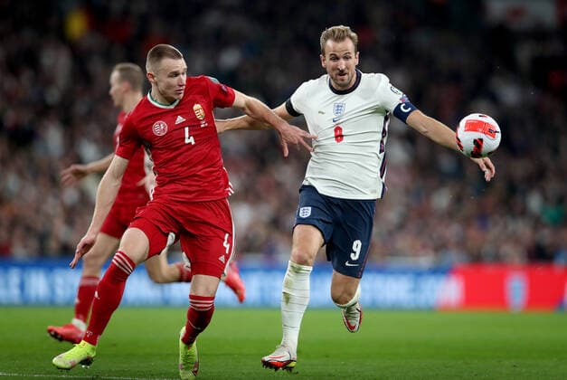 (211013) -- LONDON, Oct. 13, 2021 -- England s Harry Kane (R) vies with Hungary s Attila Szalai during the FIFA World Cup, WM, Weltmeisterschaft, Fussball Qatar 2022 qualification group I match between England and Hungary in London, Britain on Oct. 12, 2021. (Photo by Xinhua) (SP)BRITAIN-LONDON-FOOTBALL-WORLD CUP QUALIFYING-ENGLAND VS HUNGARY MatthewxImpey 