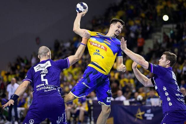 Bilder des Jahres 2021, Sport 10 Oktober Sport Themen der Woche KW41 Sport Bilder des Tages 13.10.2021 KIELCE UL. BOCZNA ( POLAND ) PILKA RECZNA MEZCZYZN ( HANDBALL MEN S ) LIGA MISTRZOW - FAZA GRUPOWA ( MEN S EHF CHAMPIONS LEAGUE - GROUP PHASE ) MECZ LOMZA VIVE KIELCE - SG FLENSBURG-HANDEWITT ( GAME ) NZ SIMON HALD JENSEN SZYMON SICKO FOTO MICHAL STANCZYK CYFRASPORT NEWSPIX.PL --- Newspix.pl  20211013CSMS0007