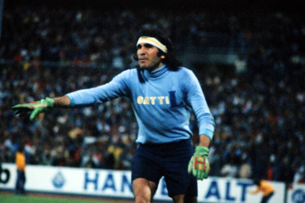 01.08.78 Borussia Mönchengladbach - Boca Juniors Deutschland, Karlsruhe, 01.08.1978, Fussball, Welt Pokal, Borussia Mönchengladbach - Boca Juniors (0:3): Hugo Orlando Gatti (Boca Juniors). *** 01 08 78 Borussia Mönchengladbach Boca Juniors Germany, Karlsruhe, 01 08 1978, Football, World Cup, Borussia Mönchengladbach Boca Juniors 0 3 Hugo Orlando Gatti Boca Juniors