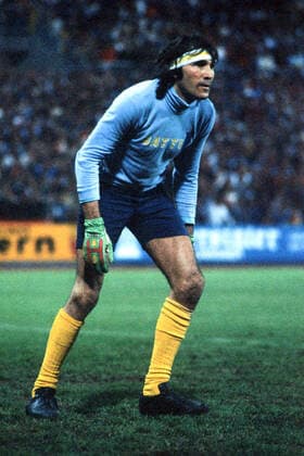 01.08.78 Borussia Mönchengladbach - Boca Juniors Deutschland, Karlsruhe, 01.08.1978, Fussball, Welt Pokal, Borussia Mönchengladbach - Boca Juniors (0:3): Hugo Orlando Gatti (Boca Juniors).