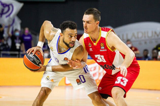 October 13, 2021, MADRID, MADRID, SPAIN: Williams-Goss of Real Madrid and Danilo Andusic of Monaco in action during Turkish Airlines Euroleague basketball match between Real Madrid and A.S. Monaco at Wizink Center on October 13th, 2021 in Madrid, Spain. MADRID SPAIN - ZUMAa181 20211013_zaa_a181_035 Copyright: xIrinaxR.xHipolitox