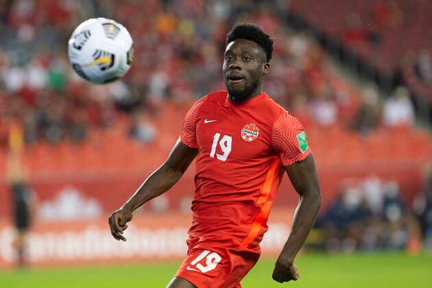 October 13, 2021, Toronto, on, Canada: Canada s Alphonso Davies eyes the ball against Panama during second half World Cup qualifying action in Toronto on Wednesday, October 13, 2021. Canada News - October 13, 2021  - ZUMAc35_ 20211013_zaf_c35_075 Copyright: xChrisxYoungx