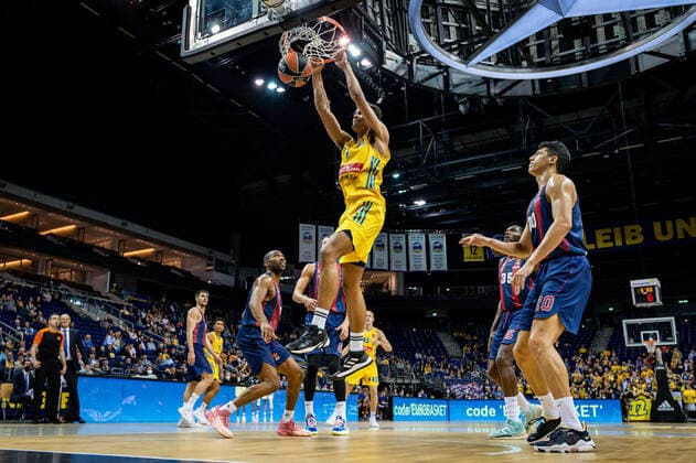 Basketball Berlin 14.10.2021 Saison 2021 2022 EuroLeague Regular Season Alba Berlin - Baskiona Vitoria-Gasteiz Oscar Da Silva (Alba Berlin, No.01)