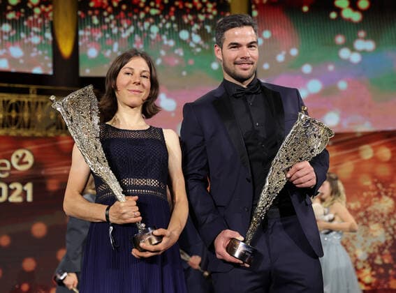 Bilder des Jahres 2021, Sport 10 Oktober Sport Themen der Woche KW41 VARIOUS SPORTS - LOTTERIEN Sporthilfe-Gala 2021 VIENNA,AUSTRIA,14.OCT.21 - VARIOUS SPORTS, SPORTHILFE - LOTTERIEN Sporthilfe-Gala, election of Austrian Sports Personality of the Year. Image shows Anna Kiesenhofer and Vincent Kriechmayr (AUT).  GEPAxpictures xWalterxLuger
