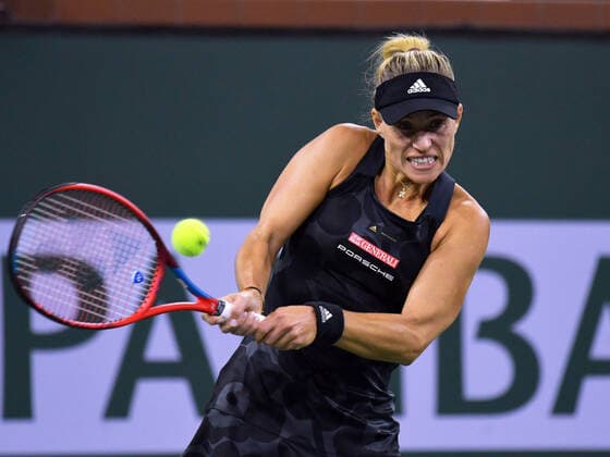INDIAN WELLS, CA - OCTOBER 14: Angelique Kerber (GER) hitting a backhand during her quarterfinal match during the BNP Paribas Open on October 14, 2021, at the Indian Wells Tennis Garden in Indian Wells, CA. (Photo by Cynthia Lum Icon Sportswire) TENNIS: OCT 14 BNP Paribas Open Icon250211014053