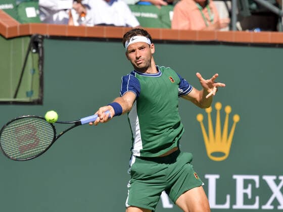 INDIAN WELLS, CA - OCTOBER 14: Gregor Dimitrov (BUL) hitting a forehand during his quarter final match during the BNP Paribas Open on October 14, 2021, at the Indian Wells Tennis Garden in Indian Wells, CA. (Photo by Cynthia Lum Icon Sportswire) TENNIS: OCT 14 BNP Paribas Open Icon250211014079
