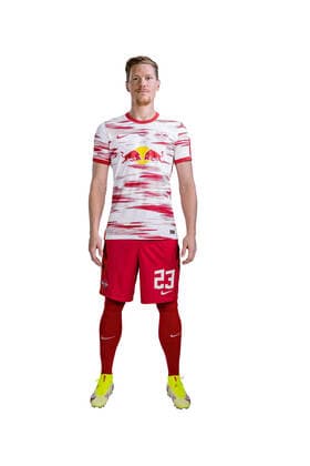 Achtung: Redaktionelle Nutzung honorarfrei - Attention: Free of charge for editorial use - Marcel Halstenberg. RB Leipzig. Mannschaft Saison 2021 2022. Porträttermin RB Leipzig. Saison 2021 2022.