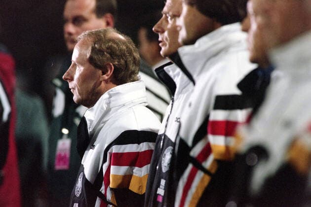 09.11.96 Deutschland - Nordirland Deutschland, Nürnberg, 09.11.1996, Fussball, WM Qualifikation, DFB Deutschland - Nordirland (1:1): Berti Vogts (Trainer Deutschland). *** 09 11 96 Germany Northern Ireland Germany, Nuremberg, 09 11 1996, Football, World Cup Qualification, DFB Germany Northern Ireland 1 1 Berti Vogts Coach Germany