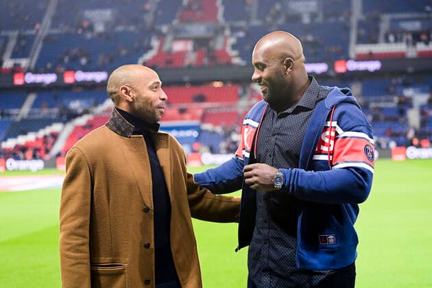 Teddy Riner et Thierry Henry FOOTBALL : PSG vs SCO Angers - Ligue 1 Uber Eats - 15 10 2021 JBAutissier Panoramic 