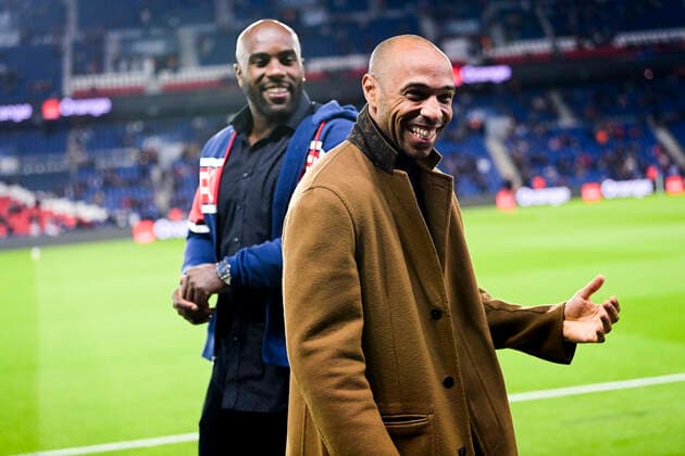 Teddy Riner et Thierry Henry FOOTBALL : PSG vs SCO Angers - Ligue 1 Uber Eats - 15 10 2021 JBAutissier Panoramic 