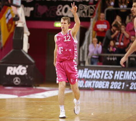 Skyler Bowlin Telekom Baskets Bonn vs. Fraport Skyliners Frankfurt easyCredit BBL 1. Bundesliga , Saison 2021 2022 , Hauptrunde 4. Spieltag