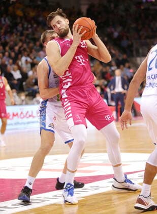 Leon Kratzer Telekom Baskets Bonn vs. Fraport Skyliners Frankfurt easyCredit BBL 1. Bundesliga , Saison 2021 2022 , Hauptrunde 4. Spieltag