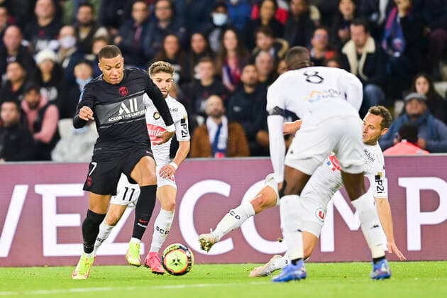Kylian Mbappe (PSG) FOOTBALL : PSG vs SCO Angers - Ligue 1 Uber Eats - 15 10 2021 JBAutissier Panoramic 