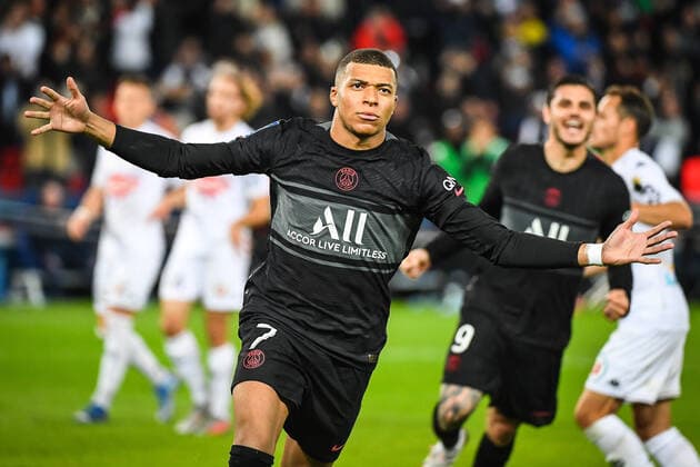 Sport Bilder des Tages October 15, 2021, Paris, France, France: Kylian MBAPPE of PSG celebrates his goal during the French championship Ligue 1 football match between Paris Saint-Germain and SCO Angers on October 15, 2021 at Parc des Princes stadium in Paris, France - Photo DPPI Paris France - ZUMAm308 20211015_zsp_m308_024 Copyright: xMatthieuxMirvillex