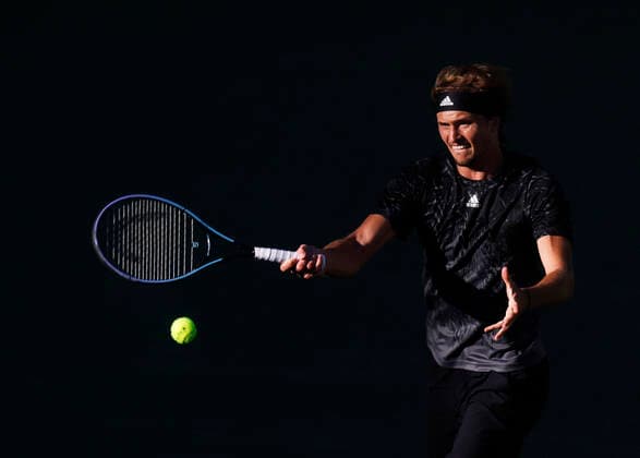 October 15, 2021 Alexander Zverev of Germany returns a shot against Taylor Fritz during the 2021 BNP Paribas Open at Indian Wells Tennis Garden in Indian Wells, California. Mandatory Photo Credit : CSM Indian Wells United States of America - ZUMAc04_ 20211015_zaf_c04_028 Copyright: xCharlesxBausx
