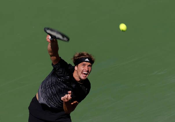 October 15, 2021 Alexander Zverev of Germany serves against Taylor Fritz during the 2021 BNP Paribas Open at Indian Wells Tennis Garden in Indian Wells, California. Mandatory Photo Credit : CSM Indian Wells United States of America - ZUMAc04_ 20211015_zaf_c04_044 Copyright: xCharlesxBausx