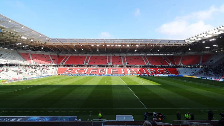 Freiburg - RB Leipzig 16.10.2021 Freiburg, 16.10.2021, Europa-Park Stadion, Fussball, Bundesliga , SC Freiburg vs. RB Leipzig , Im Bild: Stadionübersicht Europa-Park-Stadion. Punktspielpremiere für die neugebaute Arena. , DFL regulations prohibit any use of photographs as image sequences and or quasi-video. ,