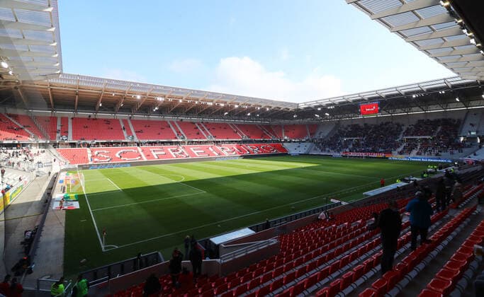 Freiburg - RB Leipzig 16.10.2021 Freiburg, 16.10.2021, Europa-Park Stadion, Fussball, Bundesliga , SC Freiburg vs. RB Leipzig , Im Bild: Stadionübersicht Europa-Park-Stadion. Punktspielpremiere für die neugebaute Arena. , DFL regulations prohibit any use of photographs as image sequences and or quasi-video. ,
