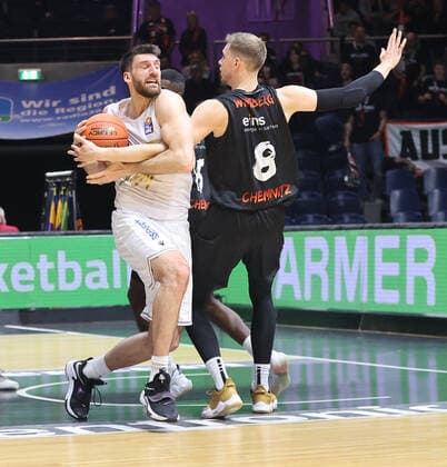 Owen Klassen (Basketball Loewen Braunschweig), Niklas Wimberg (Niners Chemnitz)