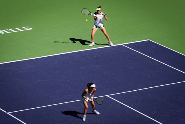 Mandatory Credit: Photo by Rob Prange Shutterstock (12524640i) Su-Wei Hsieh of Chinese Taipeh & Elise Mertens of Belgium in action during the doubles final of the 2021 BNP Paribas Open WTA, Tennis Damen 1000 tennis tournament BNP Paribas Open, Tennis, Day 11, Indian Wells Tennis Garden, California, USA - 16 Oct 2021 BNP Paribas Open, Tennis, Day 11, Indian Wells Tennis Garden, California, USA - 16 Oct 2021 Copyright: xRobxPrange Shutterstockx 12524640i